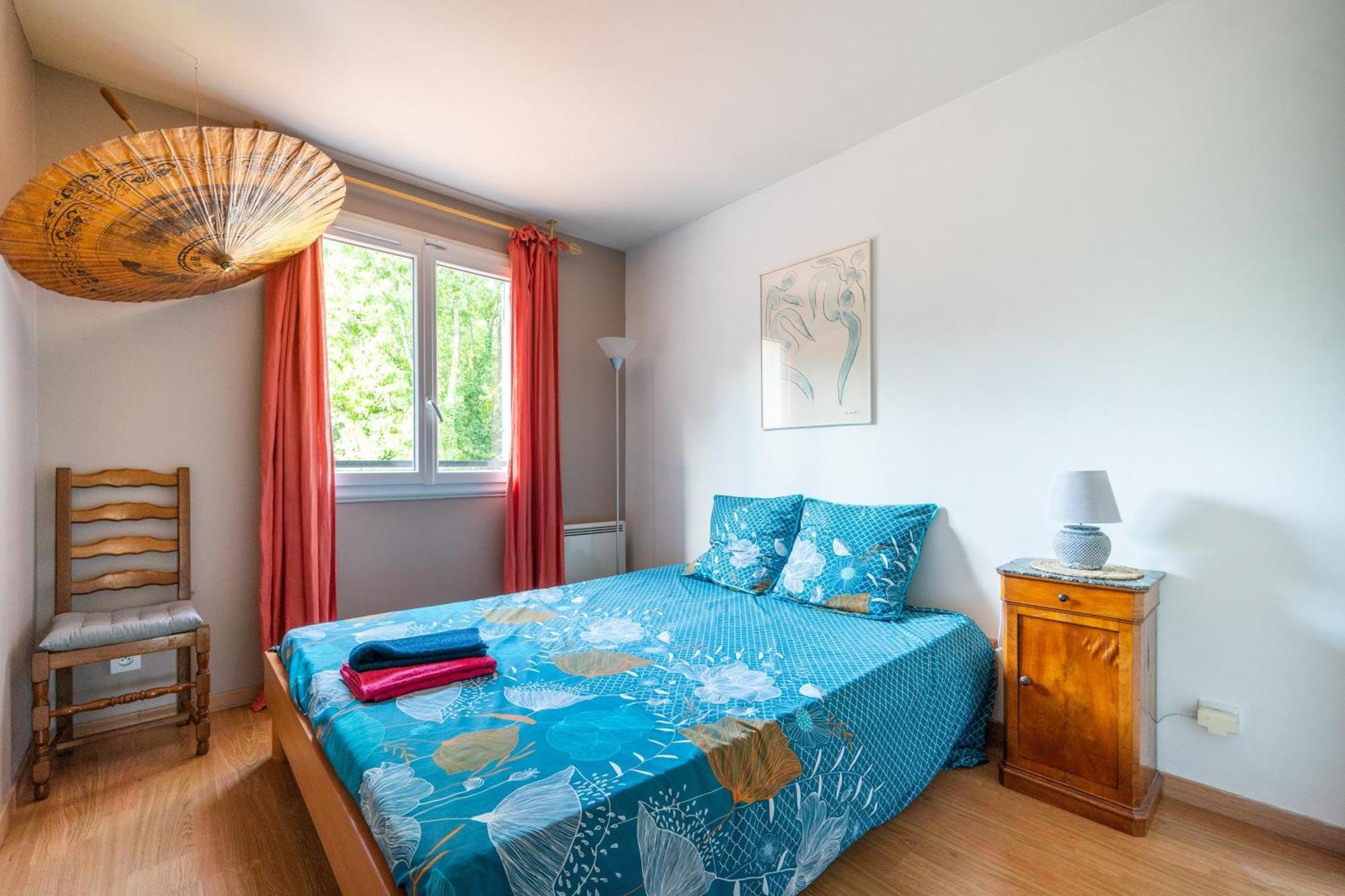 Ferienwohnung Les Volets Bleus Rungis Exterior foto